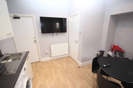 Coniston Street - Photo 3