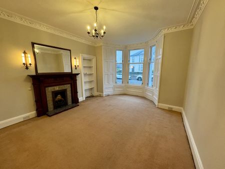 5 bedroom semi-detached house to rent - Photo 2