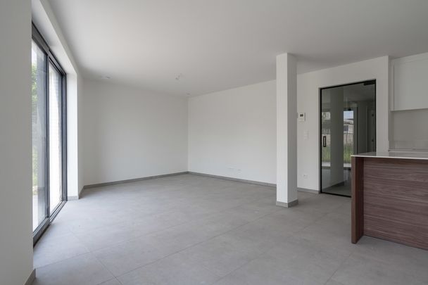 Nieuwbouw 2 slpk-appartement met autostaanplaats te Mol. - Photo 1