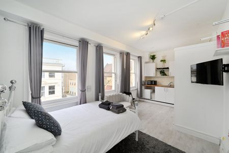 Castletown Road, West Kensington - Photo 2