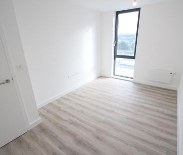 1 Bed Flat, Calibra Court, LU2 - Photo 2