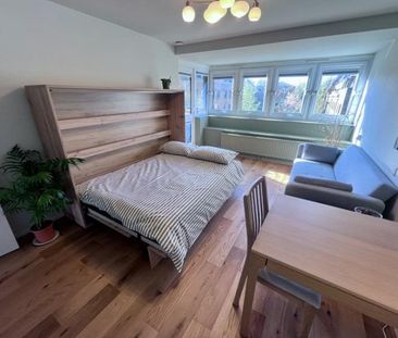 Edit Mon–Fri Double Room, Studio Feel with Private Balcony in Notti... - Photo 5