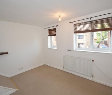 2 bedroom end of terrace house to rent - Photo 6