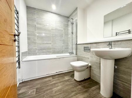 2 bedroom flat to rent - Photo 5