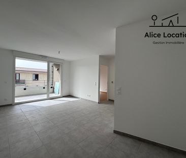 Location Appartement 2 pièces 45m² THONON LES BAINS 74200 - Photo 3