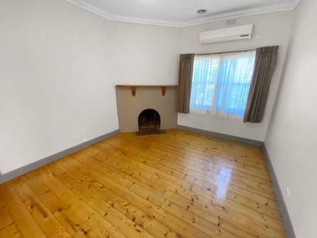 7 Salisbury Avenue, Newington - Photo 3