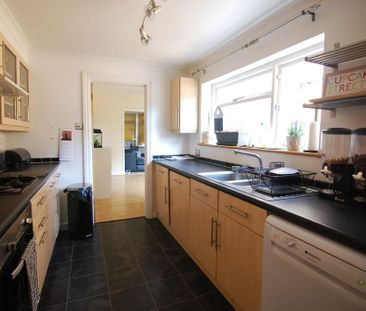 2 bedroom terraced house to rent - Photo 2