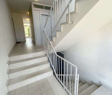 Neuss-Stadionviertel: Helle 3-Zimmerwohnung mit Sonnenbalkon, Gäste... - Foto 1