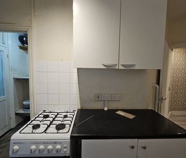 3 Bed Flat, Grange Avenue, N12 - Photo 3