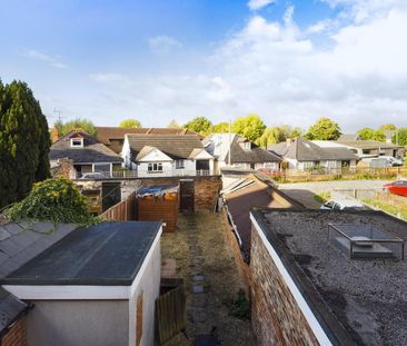 3 bedroom flat to rent - Photo 4
