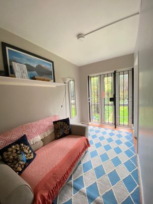 1 bedroom in a flat share to rent - Photo 1