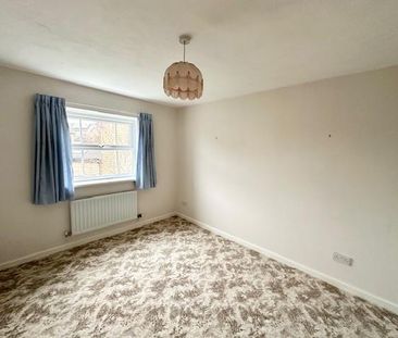 4 bedroom detached house to rent - Photo 4