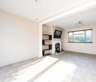 Balmoral Drive, Maybury, GU22 - Photo 2