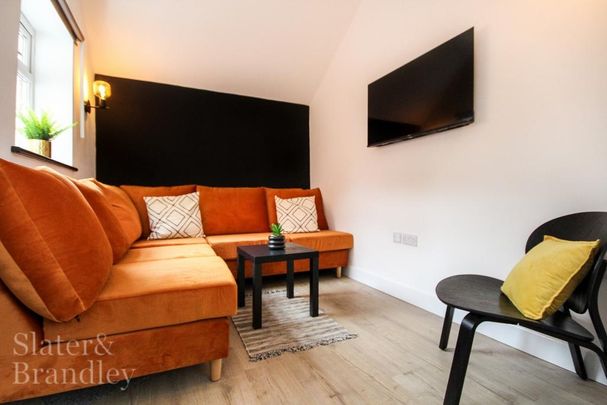 1 bedroom in a house share to rent - Photo 1