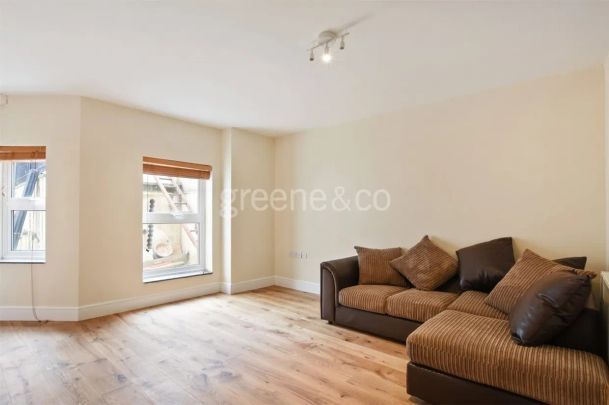 2 bedroom flat to rent - Photo 1