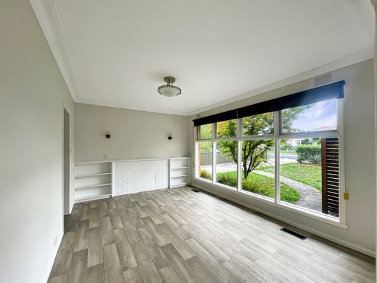 10 Grammar Street, Wendouree - Photo 1