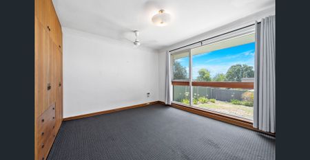 Wembley Downs Classic Family Home - Close to Everything! - Photo 4