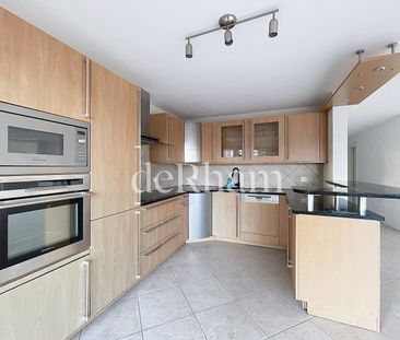 Bright and spacious villa, ideal location and panoramic view! - Foto 5