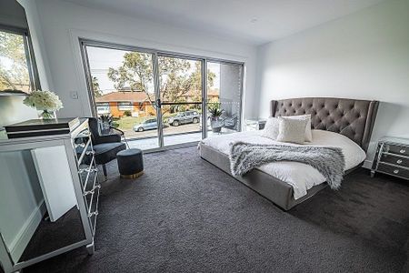 Luxurious Four-Bedroom Family Home - Photo 4