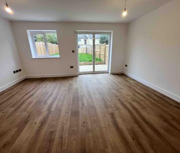 3 bedroom semi-detached house to rent - Photo 6