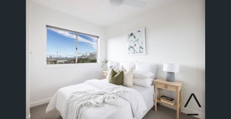 Sweeping unobstructed views from the ridge of Neutral Bay - Photo 5