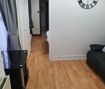 1 Bed Flat, Birmingham, B5 - Photo 1