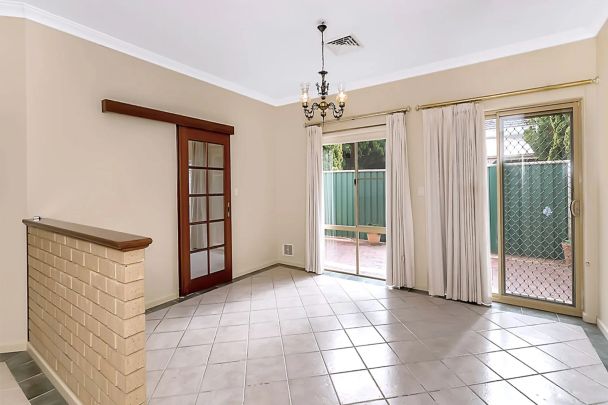 Character Home in Leafy Wembley Downs! - Photo 1