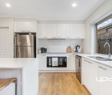 GREAT FAMILY HOME - Photo 6