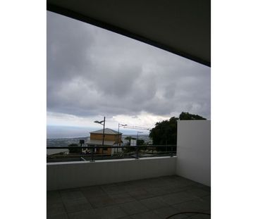 Location Appartement 2 pièces 43m² ST DENIS 97400 - Photo 3