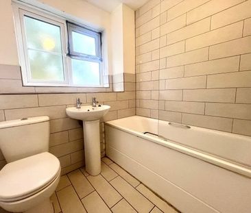 Butteridges Close, Dagenham, RM9, Property for rent - Photo 5