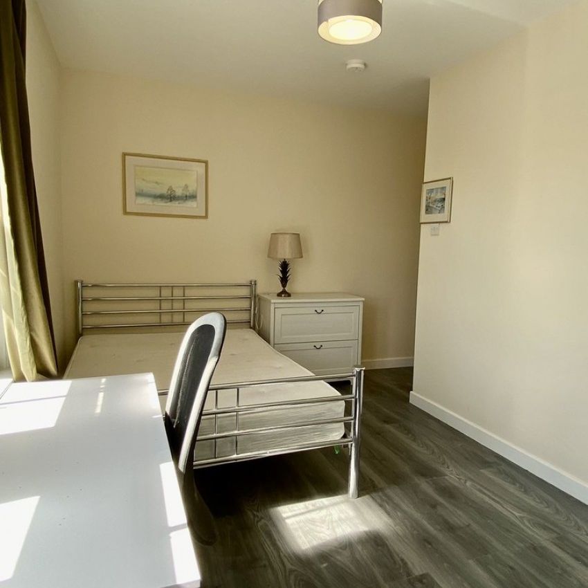 Mayfield Road, Southampton - Photo 1