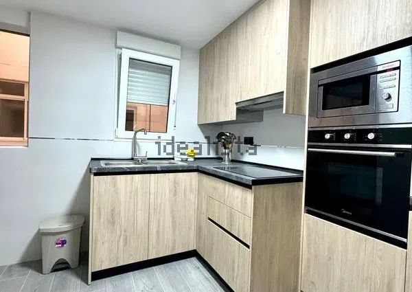 Alquiler de piso en Calle Joaquín Peralta
