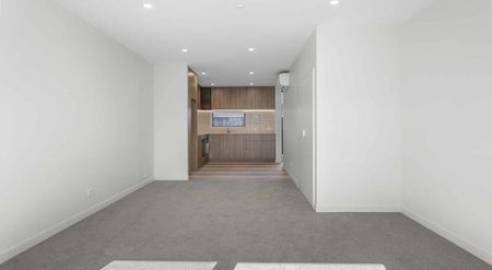 Stunning near new two bedroom townhouse - Spreydon - Photo 3