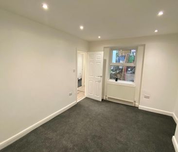2 Bed Flat, Broad Green Avenue, CR0 - Photo 1