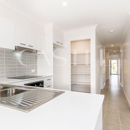 Modern One Bedroom Duplex - Photo 1