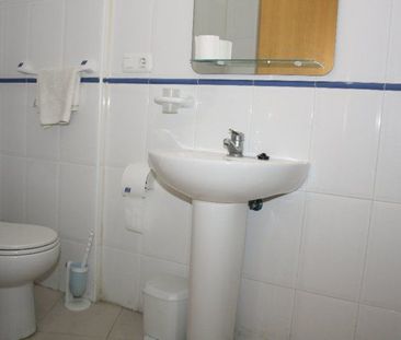 Middle Floor Apartment in Estepona - Photo 6