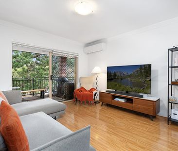 North facing apartment enjoys central address - Photo 1