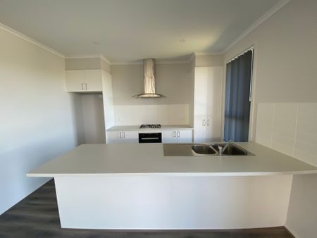 3 Bedroom Beauty in Mount Barker - Photo 5