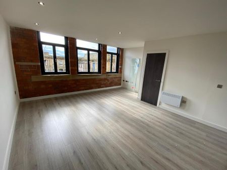 2 bedroom flat to rent - Photo 2