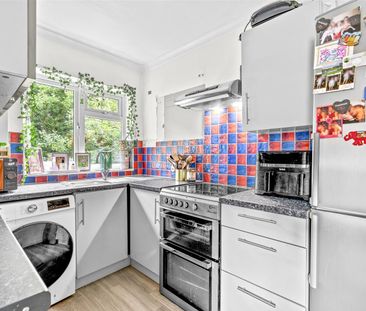 Highwood Crescent, High Wycombe - Photo 4