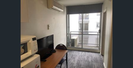 FURNISHED 2 BEDROOM APARTMENT - Photo 5