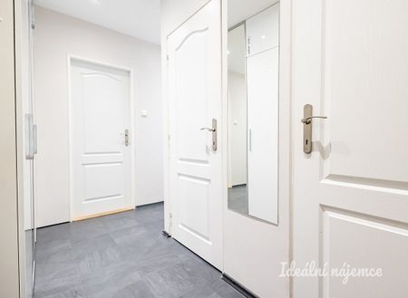 Pronájem bytu 2+kk 44 m² - Фото 2