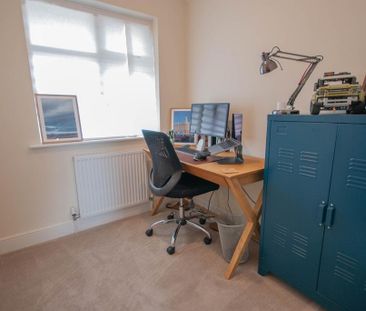 3 bedroom semi-detached house to rent - Photo 5