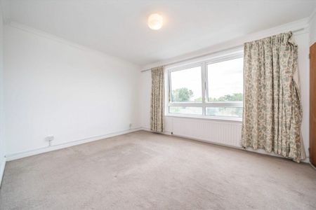 Strawberry Vale, Strawberry Hill, TW1 - Photo 3