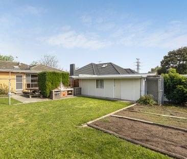 8 Gabriel Avenue, Malvern East VIC 3145 - House For Rent | Domain - Photo 1