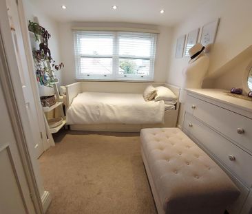 3 bedroom terraced house to rent - Photo 6