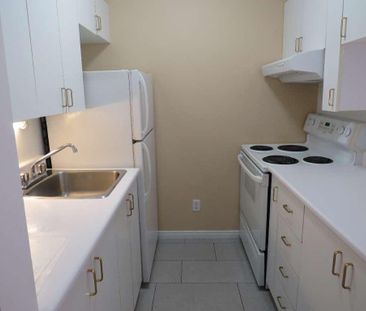 BEAU 4 1/2 PRÈS U DE SHERBROOKE - IMPECCABLE, SÉCURITAIRE, CALME, S... - Photo 4