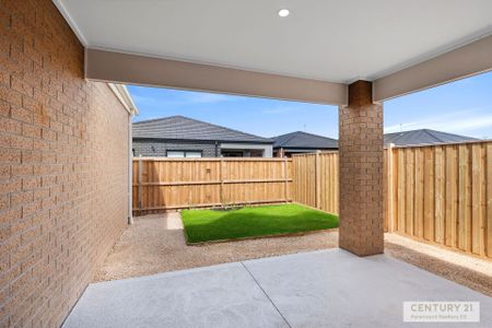 Welcome to This Stunning Brand-New 4-Bedroom Home in Wyndham Vale&excl; - Photo 5