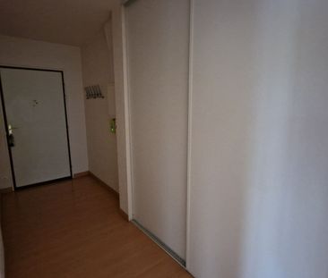 Location Appartement 3 pièces 75m² - Photo 2