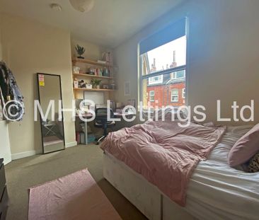 4 Bedroom Mid Terraced House for rent in Welton Grove - Photo 4